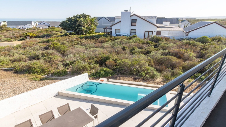 5 Bedroom Property for Sale in Grotto Bay Western Cape